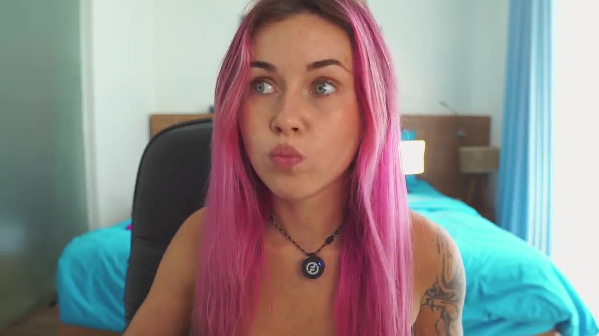 Gallery image thumbnail from Sarah_Pink's myfreecams stream on, 01/04/2026, 05:33 image 9 of 20
