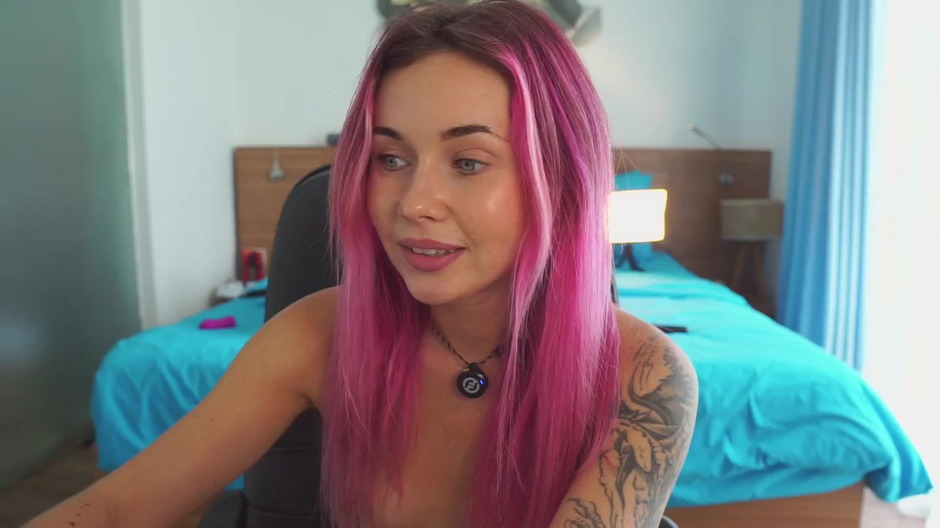 Gallery image thumbnail from Sarah_Pink's myfreecams stream on, 01/04/2026, 05:33 image 4 of 20
