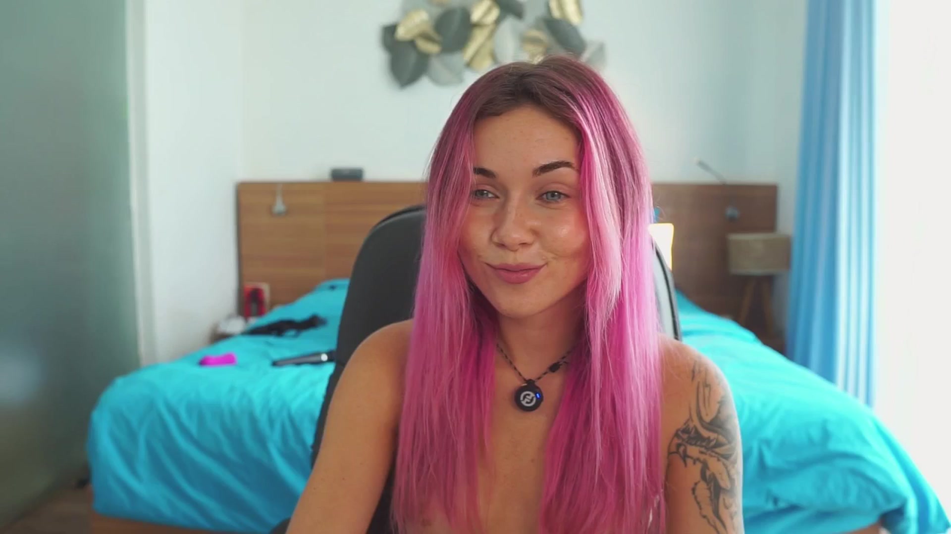 Gallery image thumbnail from Sarah_Pink's myfreecams stream on, 01/04/2026, 05:33 image 13 of 20