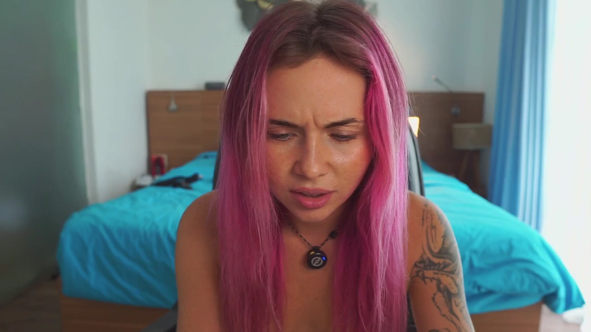 Gallery image thumbnail from Sarah_Pink's myfreecams stream on, 01/04/2026, 05:33 image 18 of 20