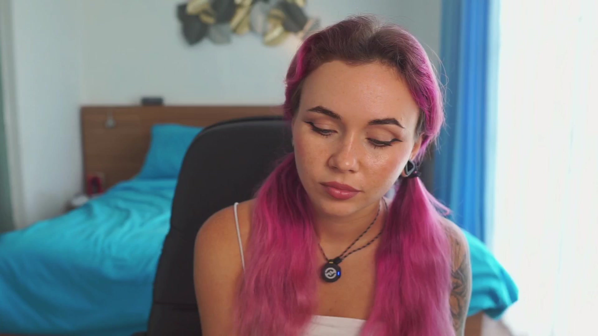 Gallery image thumbnail from Sarah_Pink's myfreecams stream on, 01/05/2026, 06:47 image 2 of 20