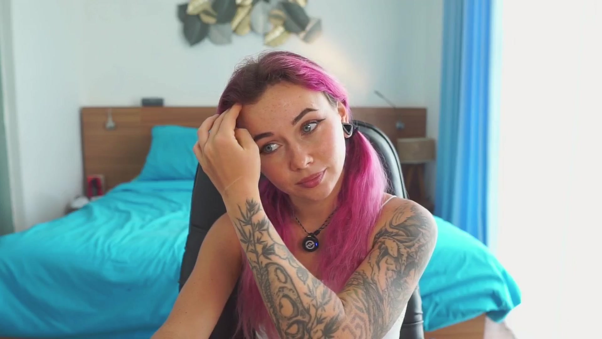 Gallery image thumbnail from Sarah_Pink's myfreecams stream on, 01/05/2026, 06:47 image 7 of 20