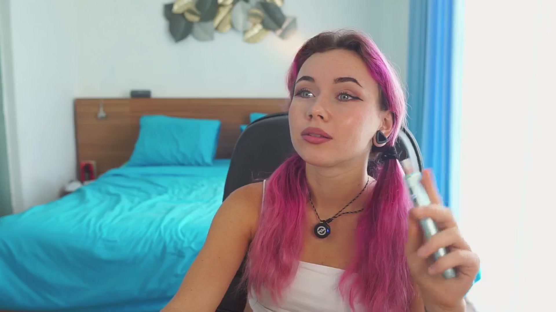 Gallery image thumbnail from Sarah_Pink's myfreecams stream on, 01/05/2026, 06:47 image 8 of 20
