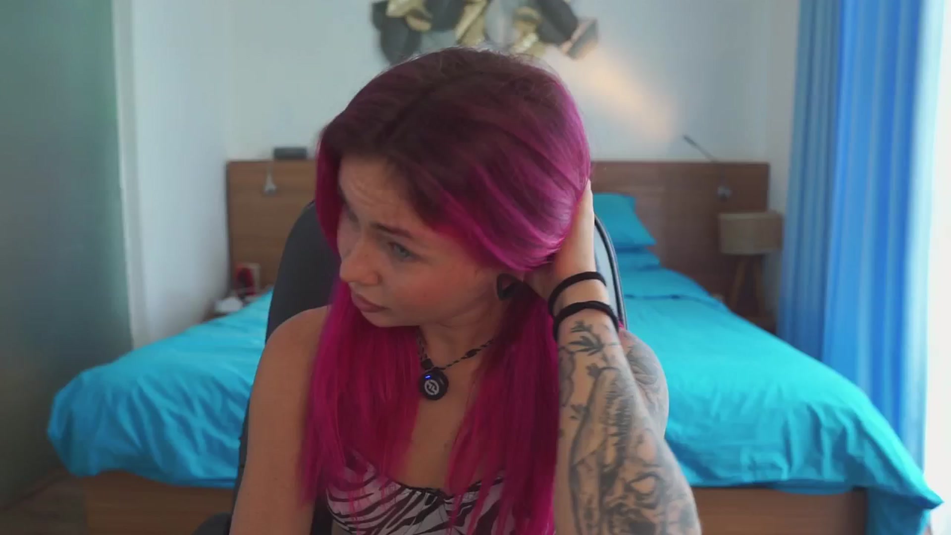 Gallery image thumbnail from Sarah_Pink's myfreecams stream on, 01/09/2026, 01:39 image 1 of 20