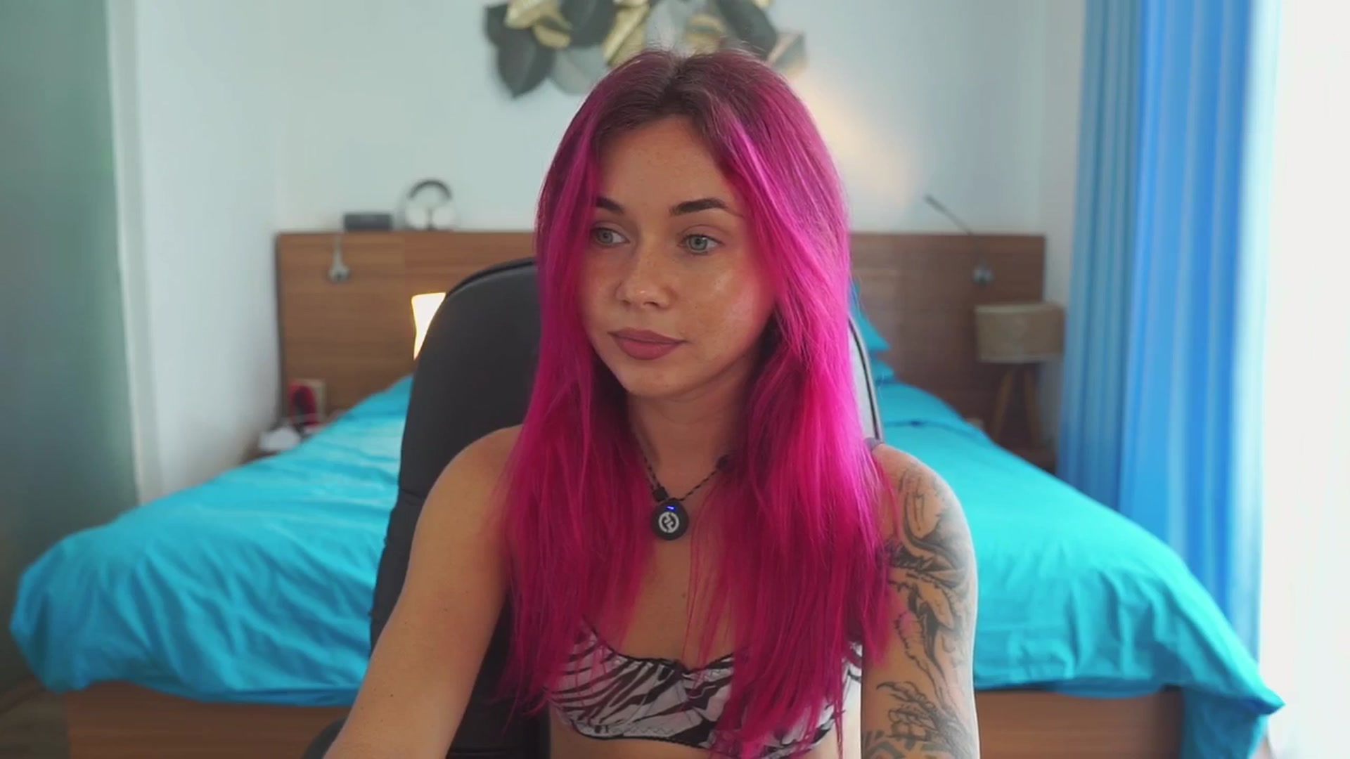Gallery image thumbnail from Sarah_Pink's myfreecams stream on, 01/09/2026, 01:39 image 15 of 20
