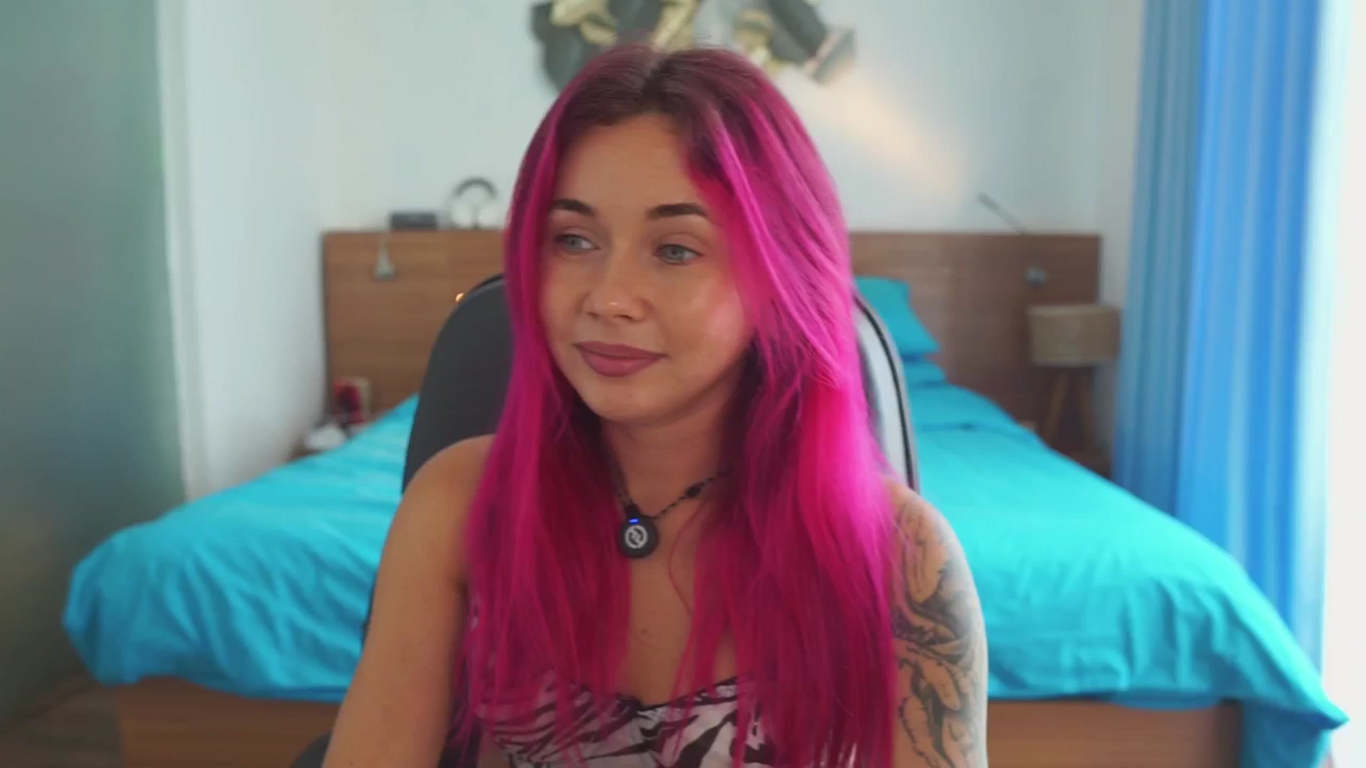 Gallery image thumbnail from Sarah_Pink's myfreecams stream on, 01/09/2026, 01:39 image 4 of 20