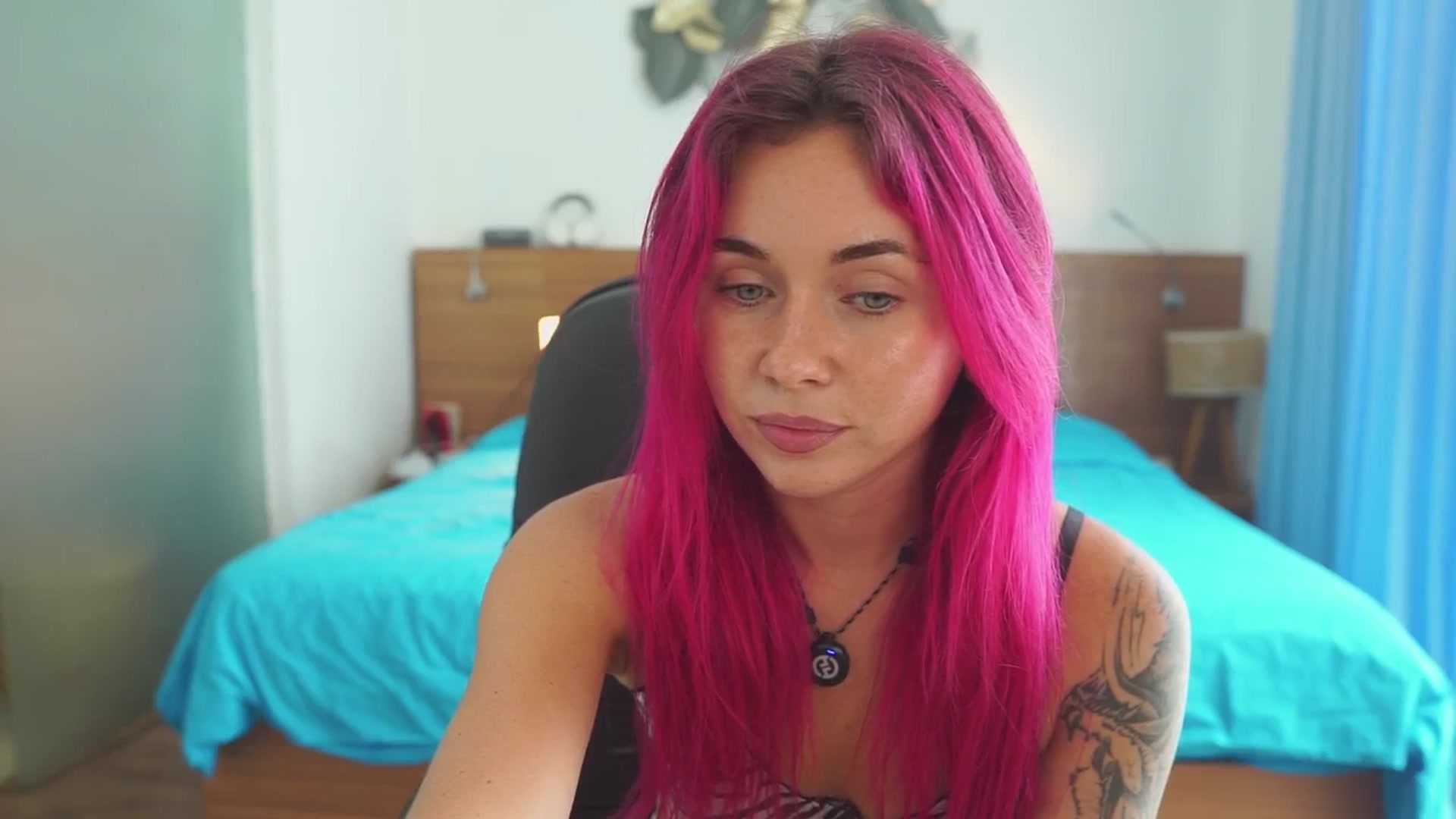 Gallery image thumbnail from Sarah_Pink's myfreecams stream on, 01/09/2026, 05:13 image 17 of 20