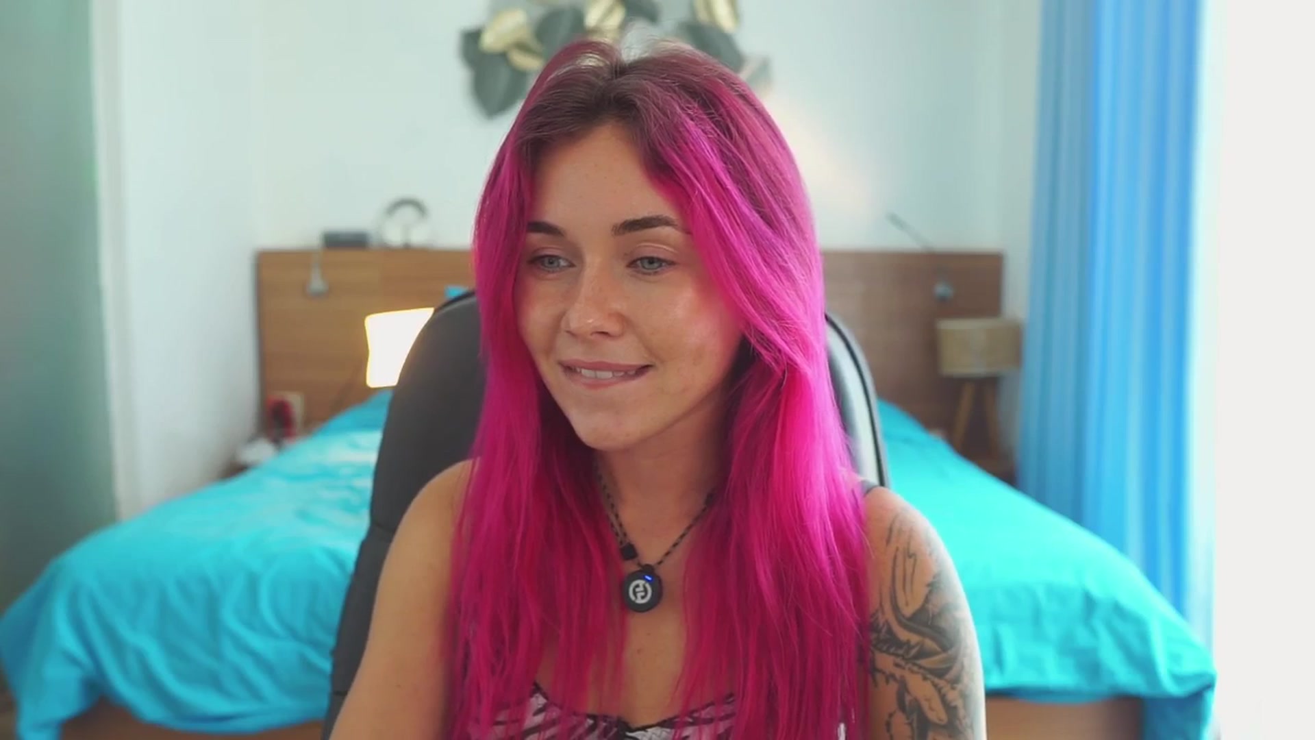 Gallery image thumbnail from Sarah_Pink's myfreecams stream on, 01/09/2026, 05:13 image 8 of 20