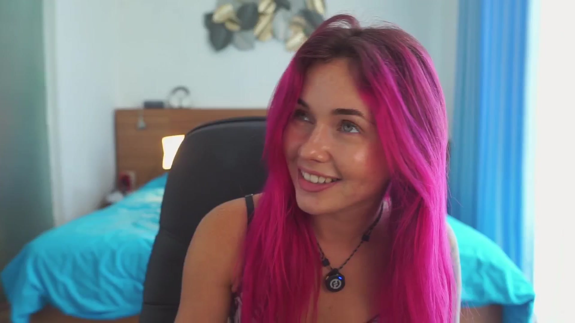 Gallery image thumbnail from Sarah_Pink's myfreecams stream on, 01/09/2026, 05:13 image 7 of 20