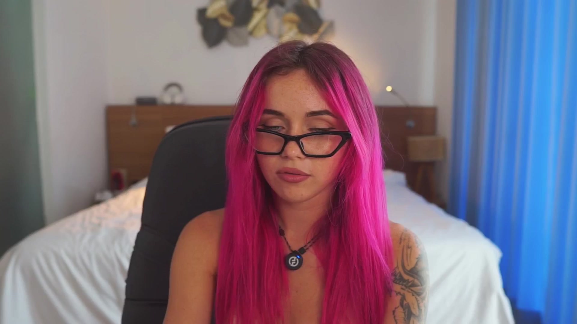 Gallery image thumbnail from Sarah_Pink's myfreecams stream on, 01/10/2026, 05:59 image 8 of 20