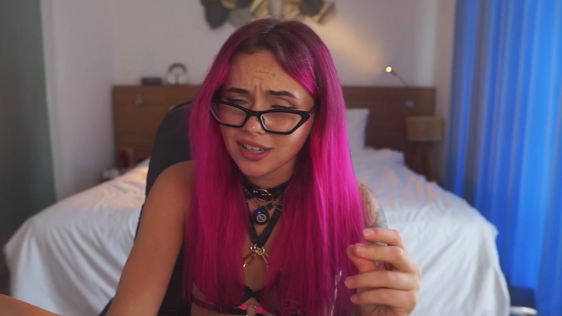 Gallery image thumbnail from Sarah_Pink's myfreecams stream on, 01/10/2026, 05:59 image 1 of 20
