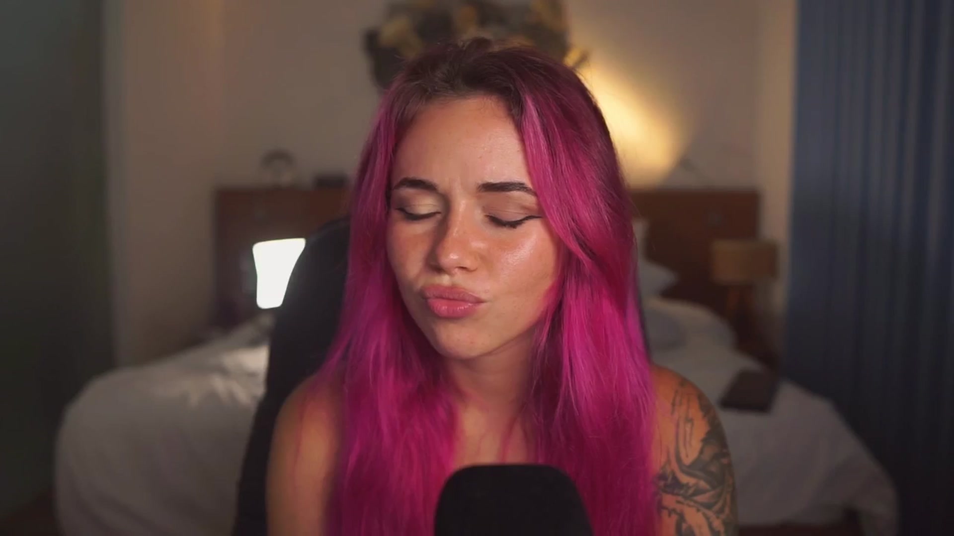 Gallery image thumbnail from Sarah_Pink's myfreecams stream on, 01/13/2026, 14:40 image 15 of 20