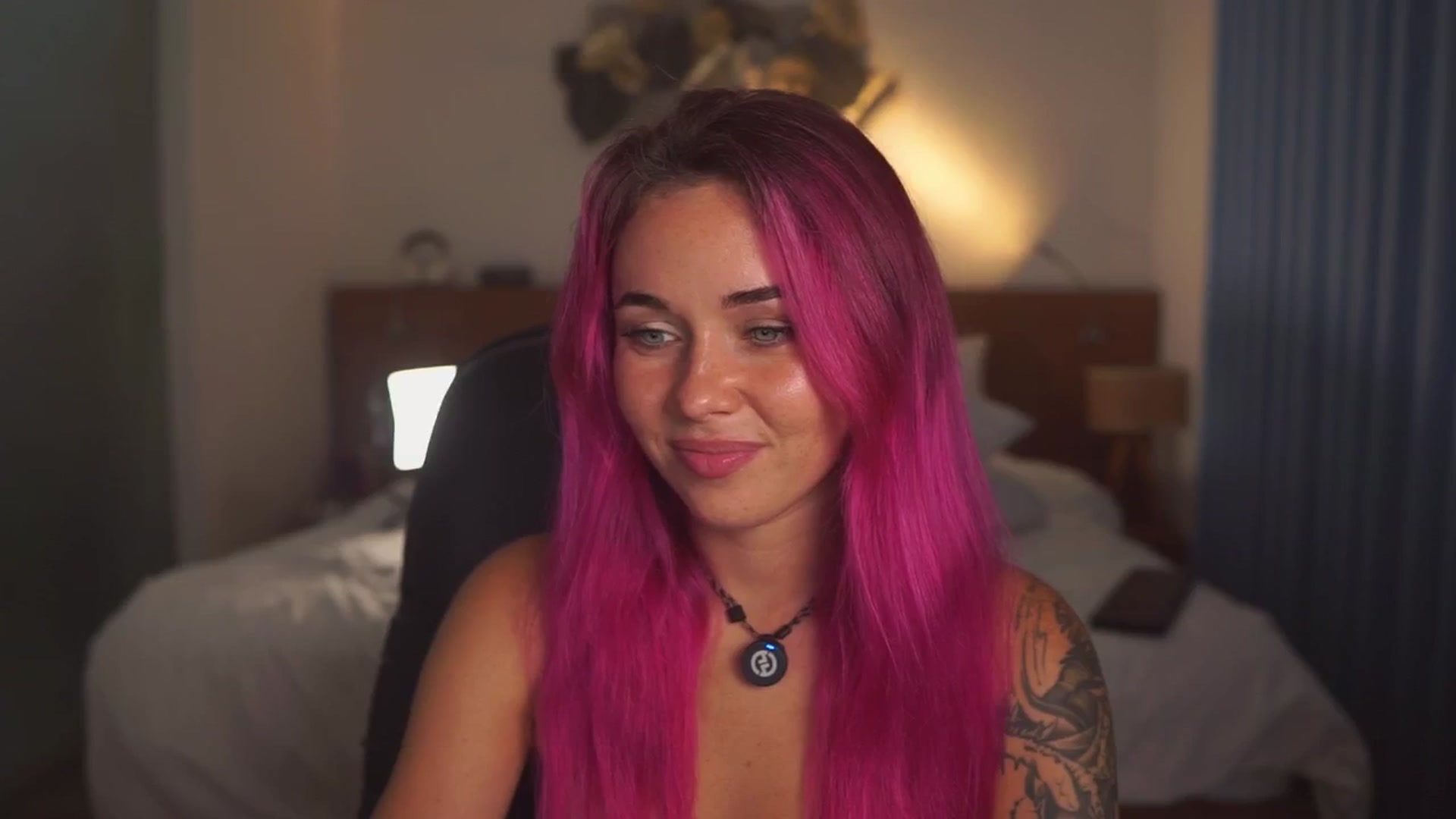 Gallery image thumbnail from Sarah_Pink's myfreecams stream on, 01/13/2026, 14:40 image 13 of 20