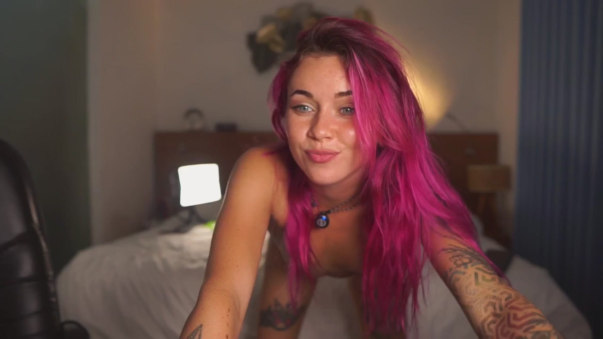 Gallery image thumbnail from Sarah_Pink's myfreecams stream on, 01/13/2026, 14:40 image 8 of 20