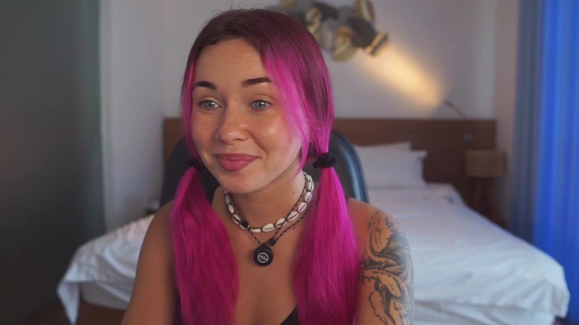 Gallery image thumbnail from Sarah_Pink's myfreecams stream on, 01/14/2026, 05:40 image 1 of 20
