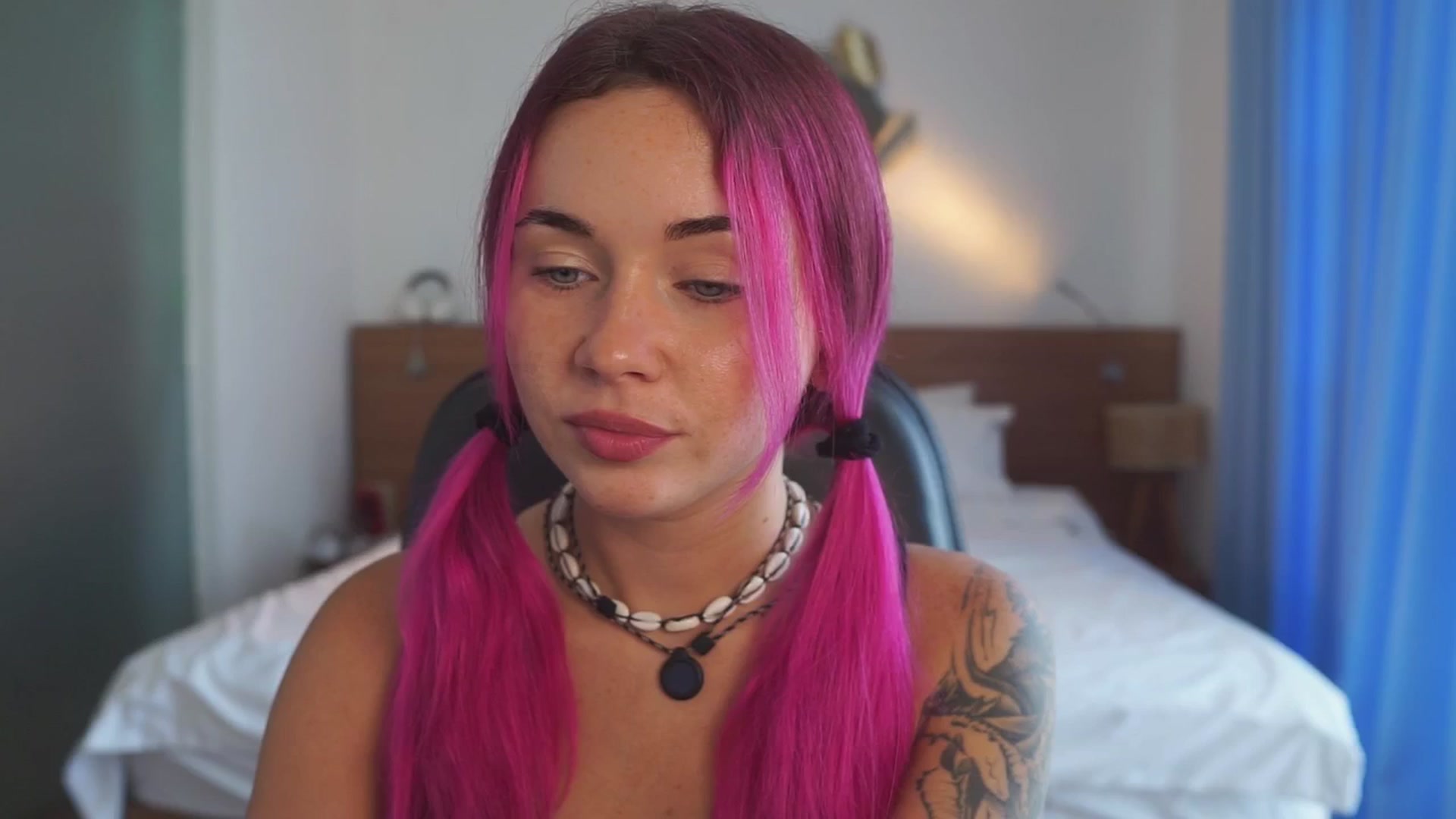 Gallery image thumbnail from Sarah_Pink's myfreecams stream on, 01/14/2026, 05:40 image 2 of 20