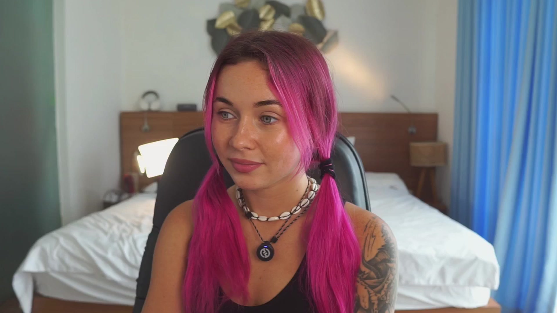 Gallery image thumbnail from Sarah_Pink's myfreecams stream on, 01/14/2026, 05:40 image 11 of 20