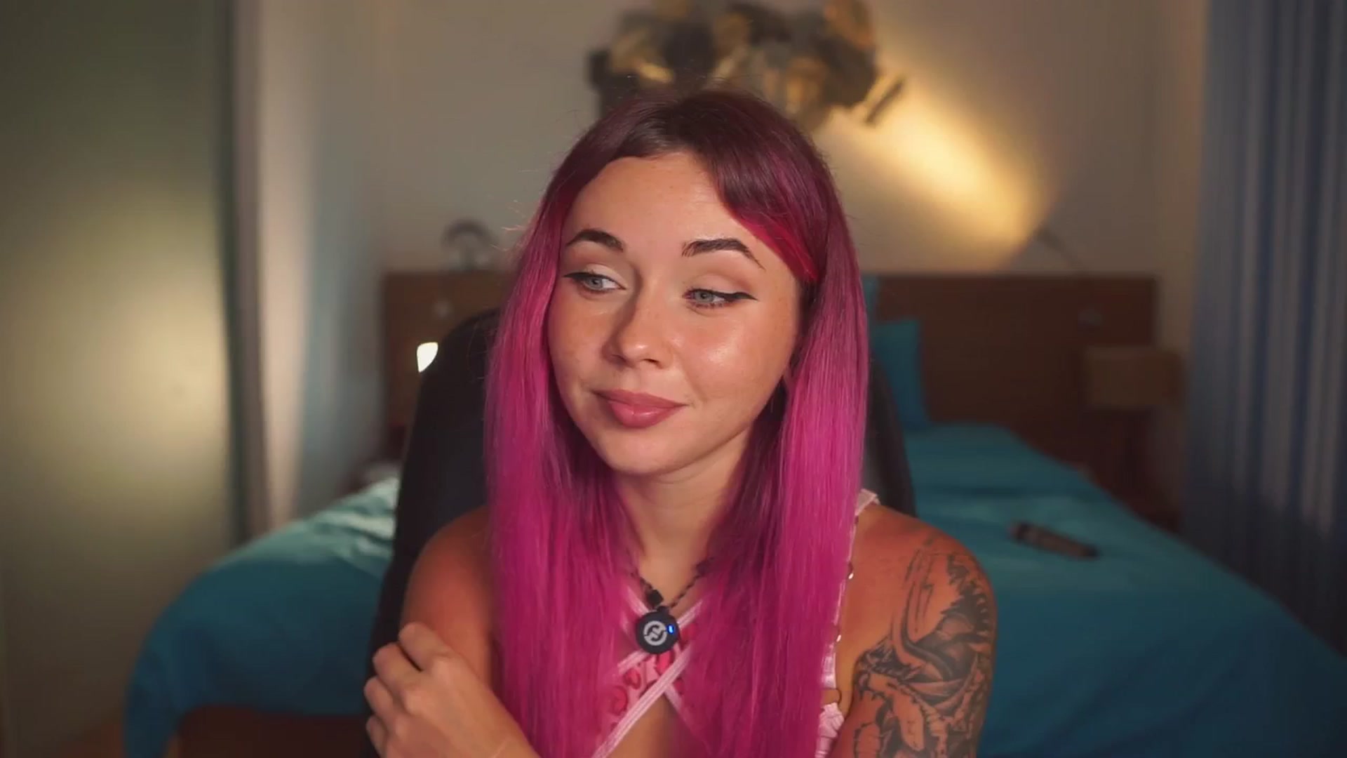 Gallery image thumbnail from Sarah_Pink's myfreecams stream on, 01/18/2026, 11:02 image 18 of 20