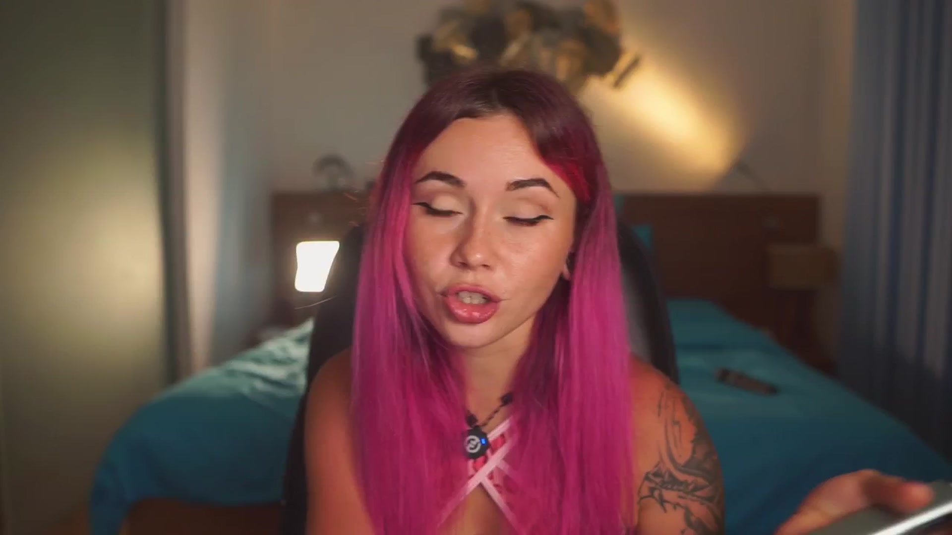 Gallery image thumbnail from Sarah_Pink's myfreecams stream on, 01/18/2026, 11:02 image 10 of 20