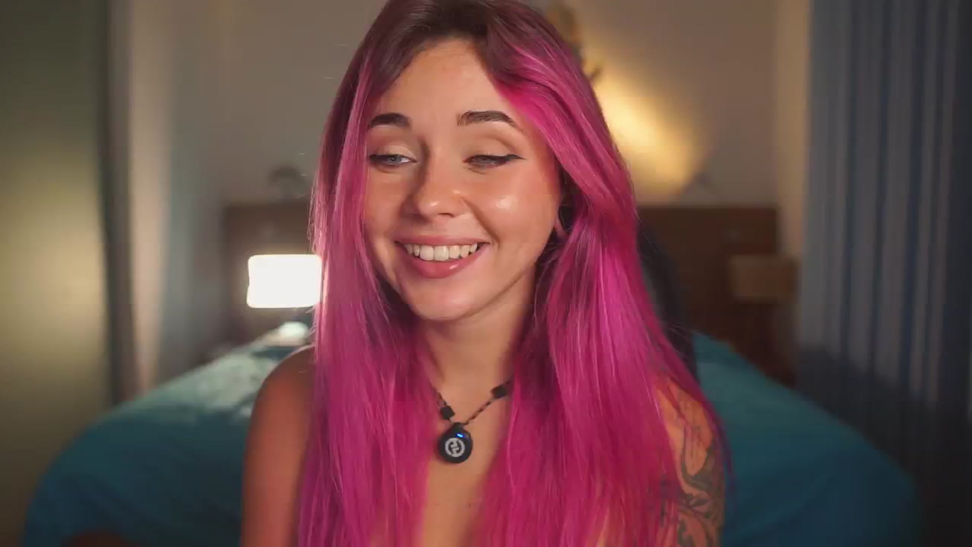 Gallery image thumbnail from Sarah_Pink's myfreecams stream on, 01/18/2026, 14:25 image 15 of 20