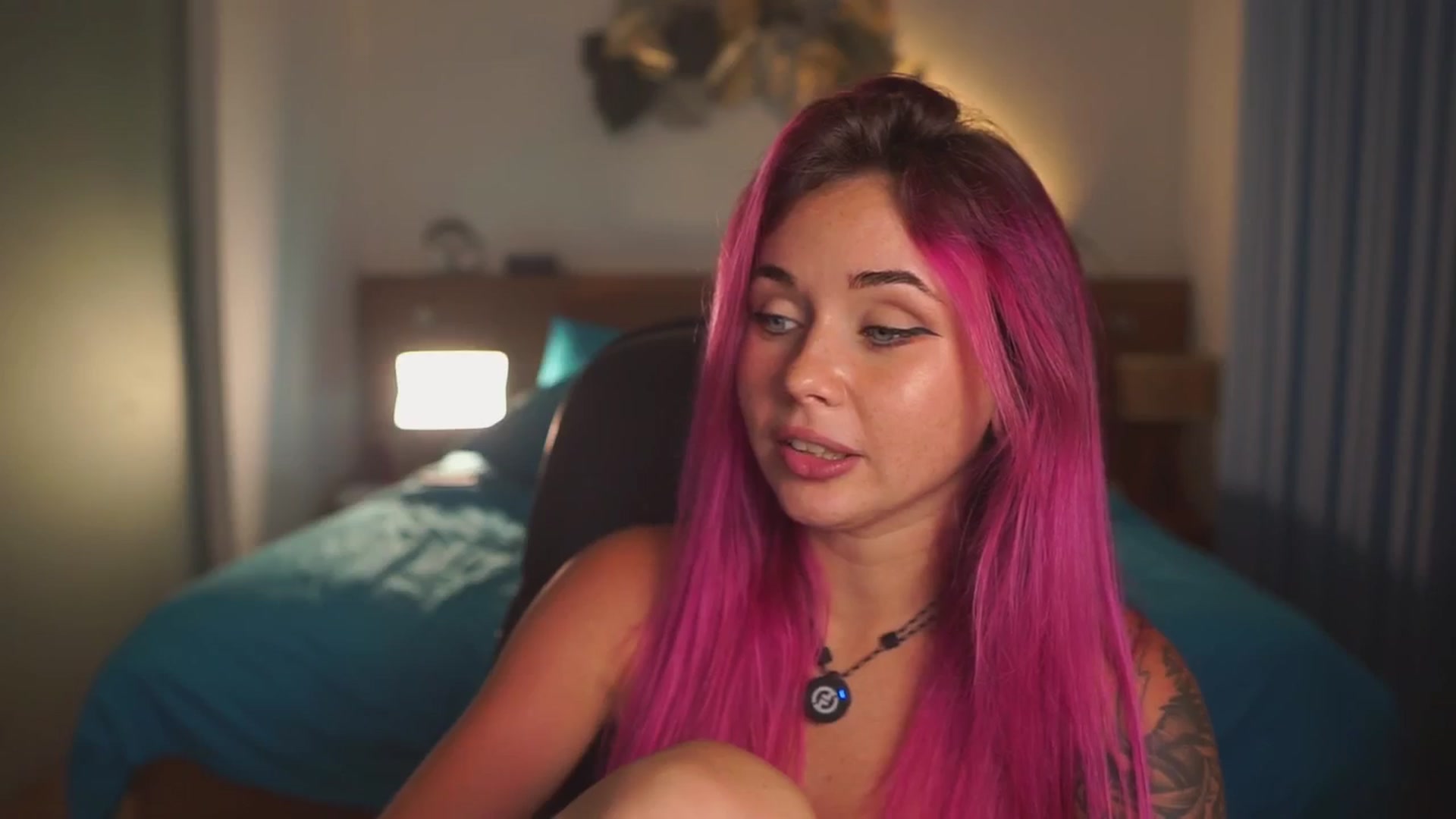 Gallery image thumbnail from Sarah_Pink's myfreecams stream on, 01/18/2026, 14:25 image 11 of 20