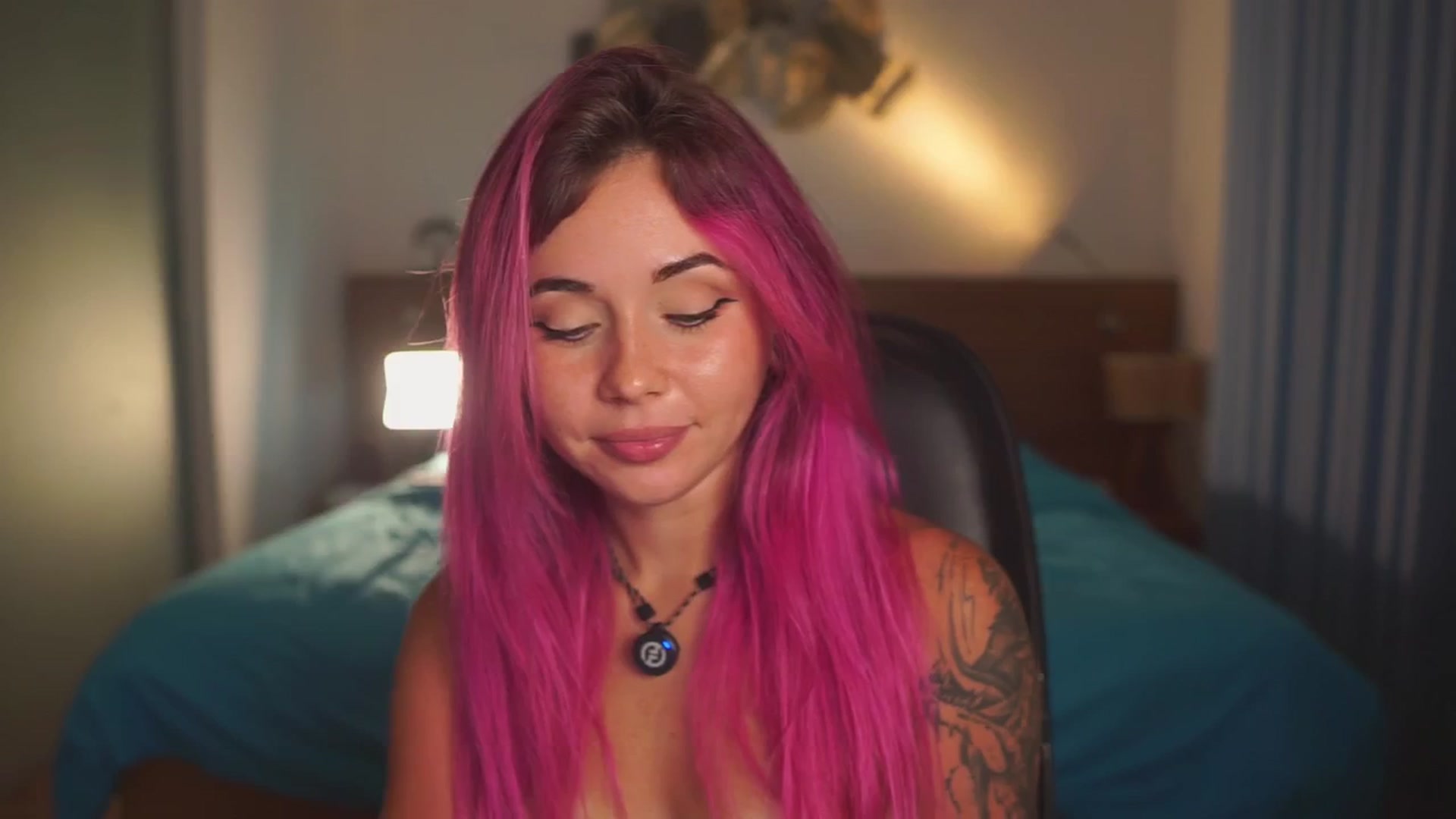 Gallery image thumbnail from Sarah_Pink's myfreecams stream on, 01/18/2026, 14:25 image 14 of 20