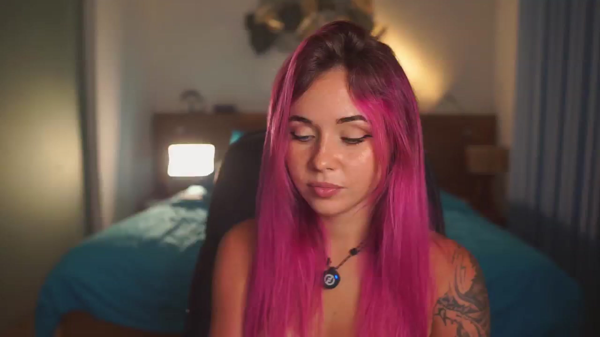 Gallery image thumbnail from Sarah_Pink's myfreecams stream on, 01/18/2026, 14:25 image 9 of 20