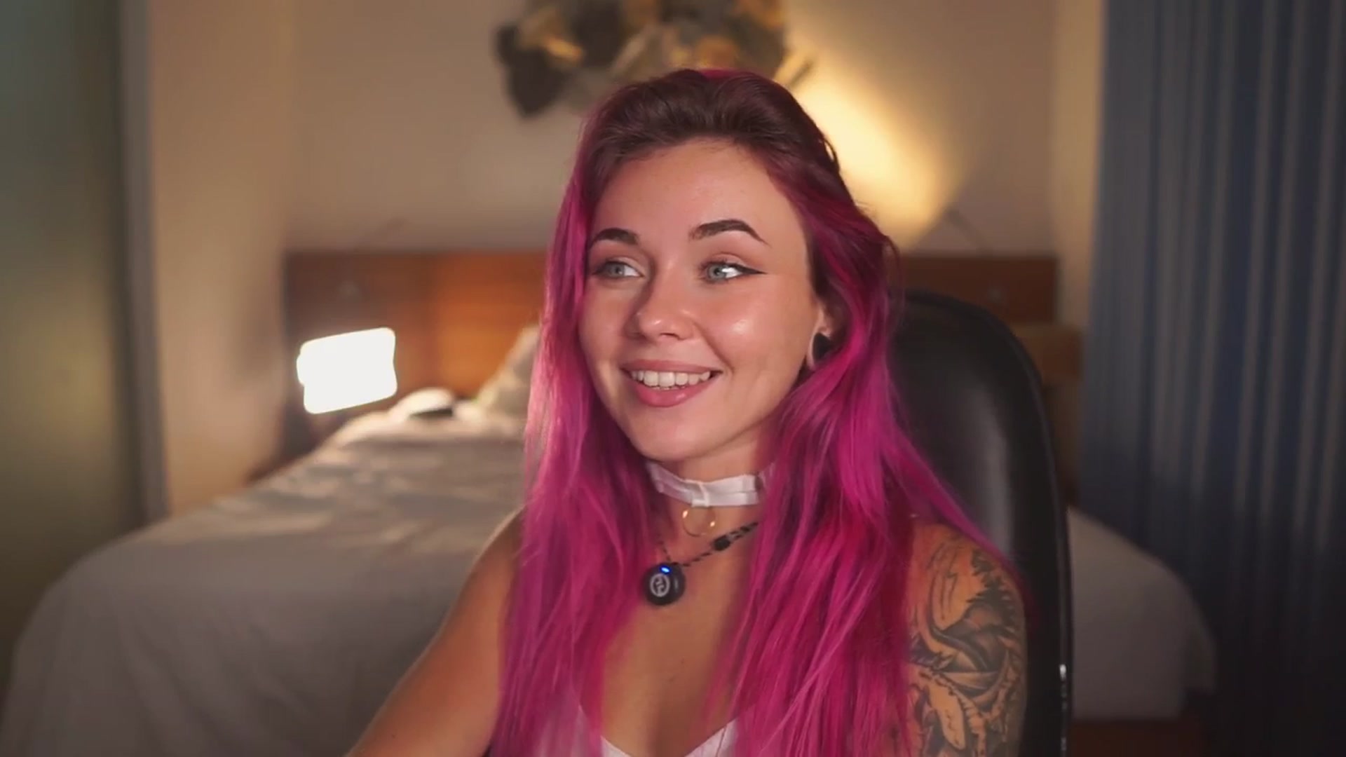 Gallery image thumbnail from Sarah_Pink's myfreecams stream on, 01/29/2026, 14:54 image 10 of 20