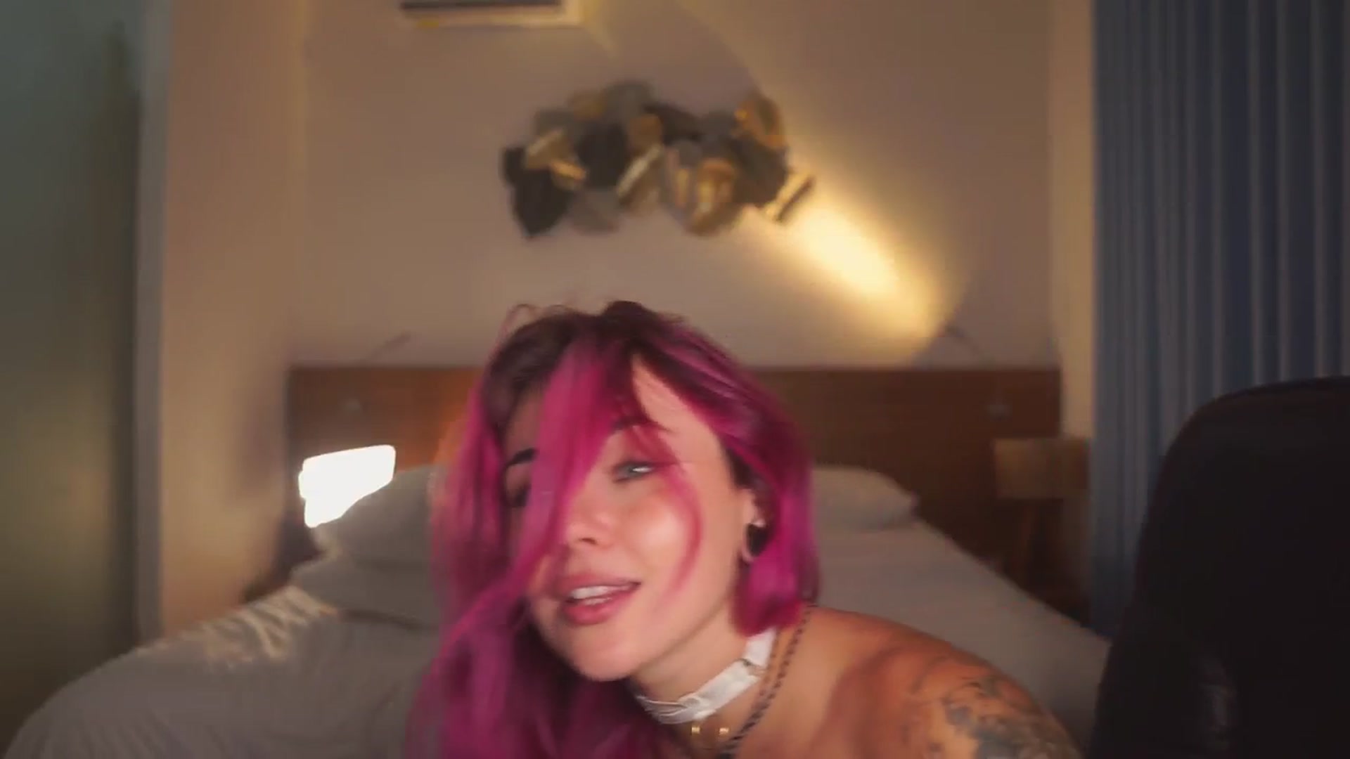 Gallery image thumbnail from Sarah_Pink's myfreecams stream on, 01/29/2026, 15:14 image 13 of 20