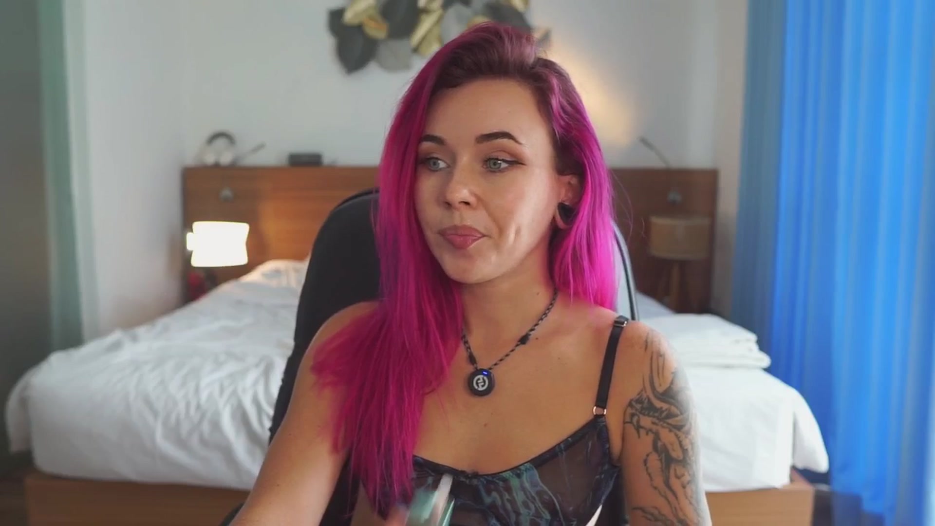 Gallery image thumbnail from Sarah_Pink's myfreecams stream on, 02/08/2026, 08:17 image 9 of 20