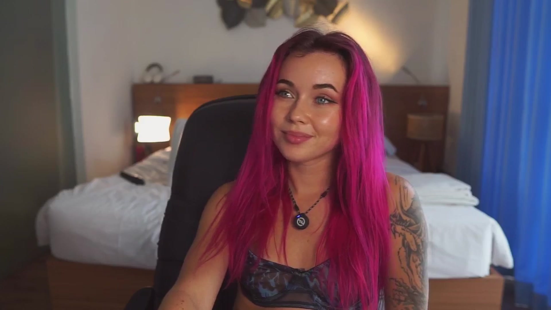Gallery image thumbnail from Sarah_Pink's myfreecams stream on, 02/08/2026, 09:18 image 19 of 20