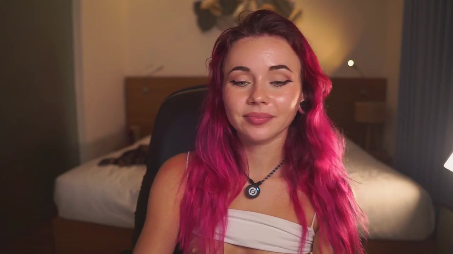 Gallery image thumbnail from Sarah_Pink's myfreecams stream on, 02/22/2026, 15:23 image 14 of 20