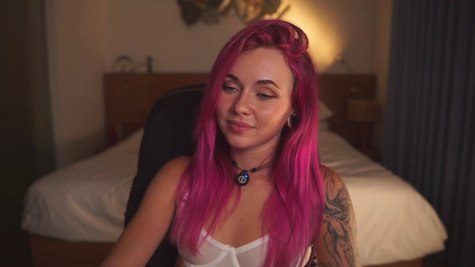 Gallery image thumbnail from Sarah_Pink's myfreecams stream on, 03/09/2026, 17:15 image 13 of 20