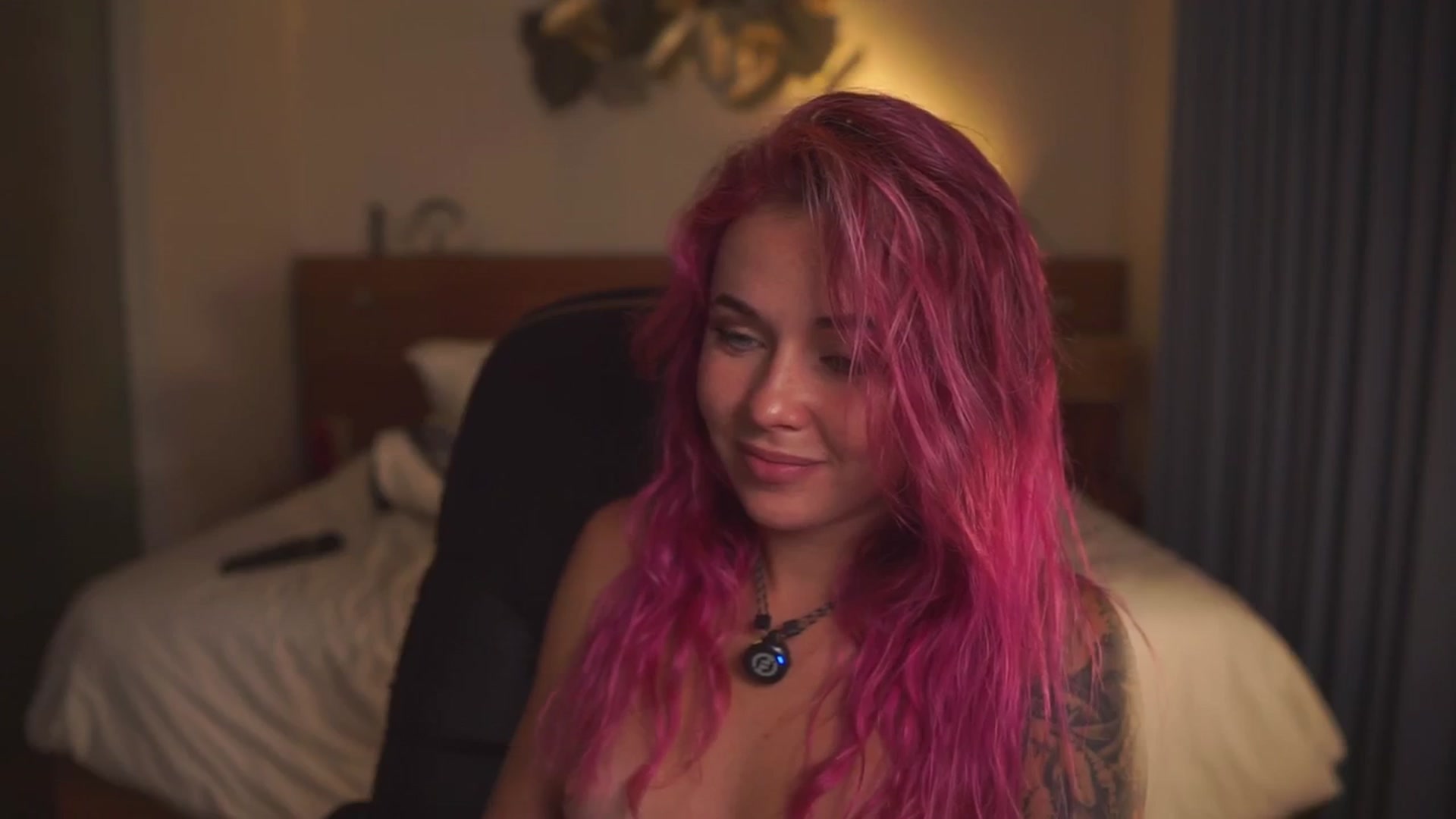 Gallery image thumbnail from Sarah_Pink's myfreecams stream on, 03/12/2026, 17:01 image 14 of 20