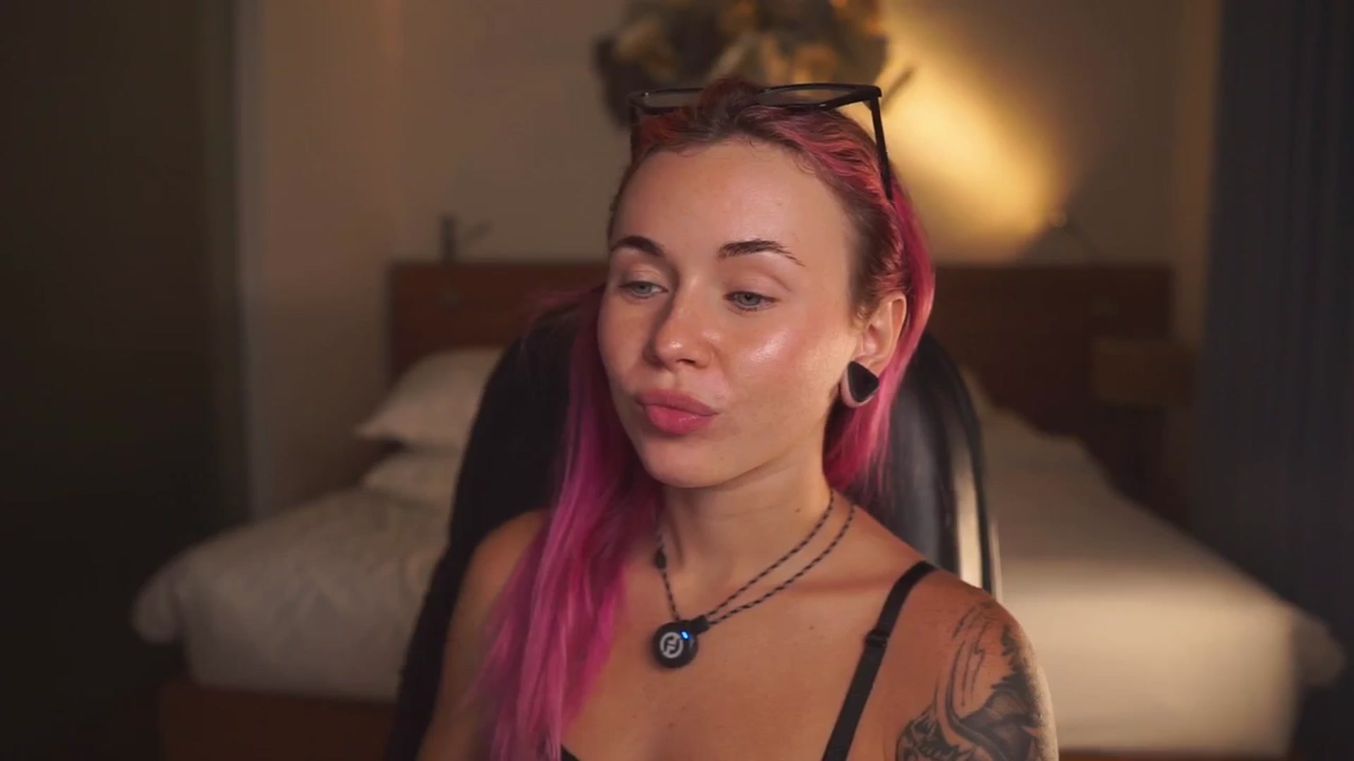 Gallery image thumbnail from Sarah_Pink's myfreecams stream on, 03/20/2026, 16:26 image 12 of 20