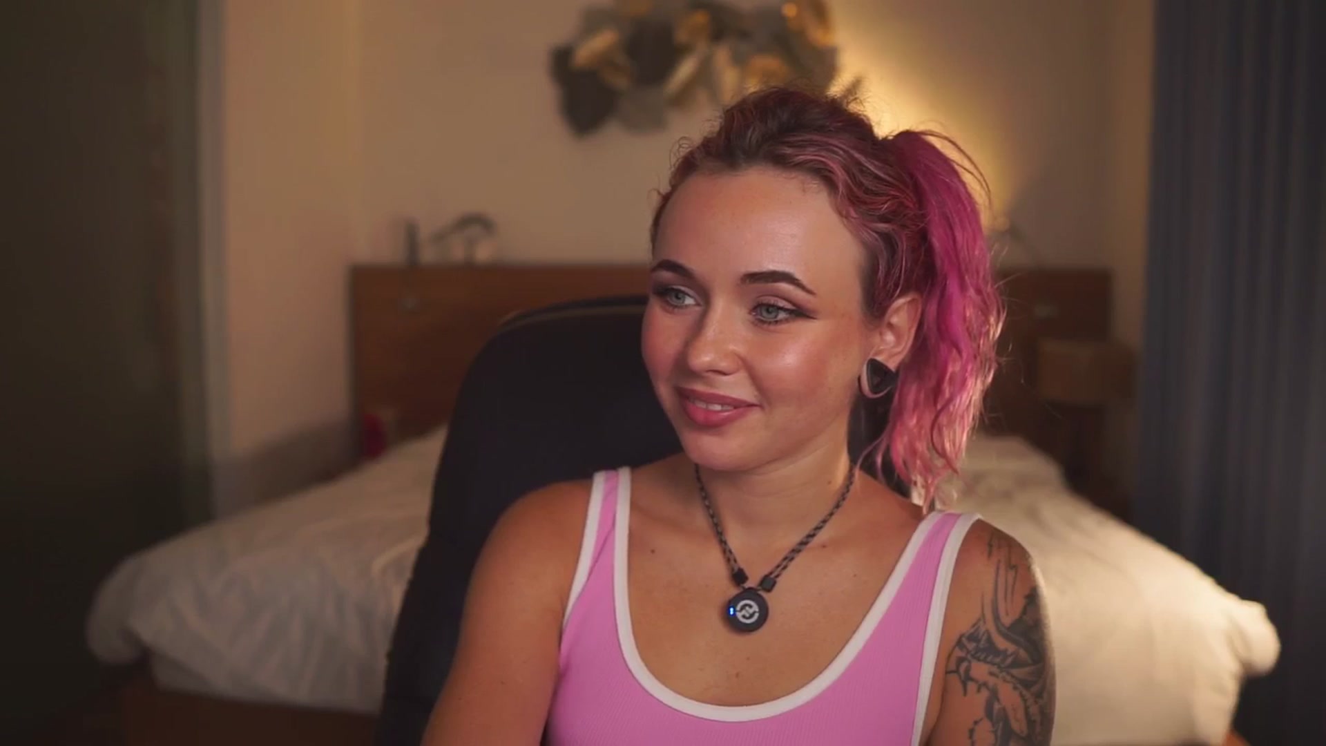 Gallery image thumbnail from Sarah_Pink's myfreecams stream on, 03/23/2026, 14:33 image 20 of 20