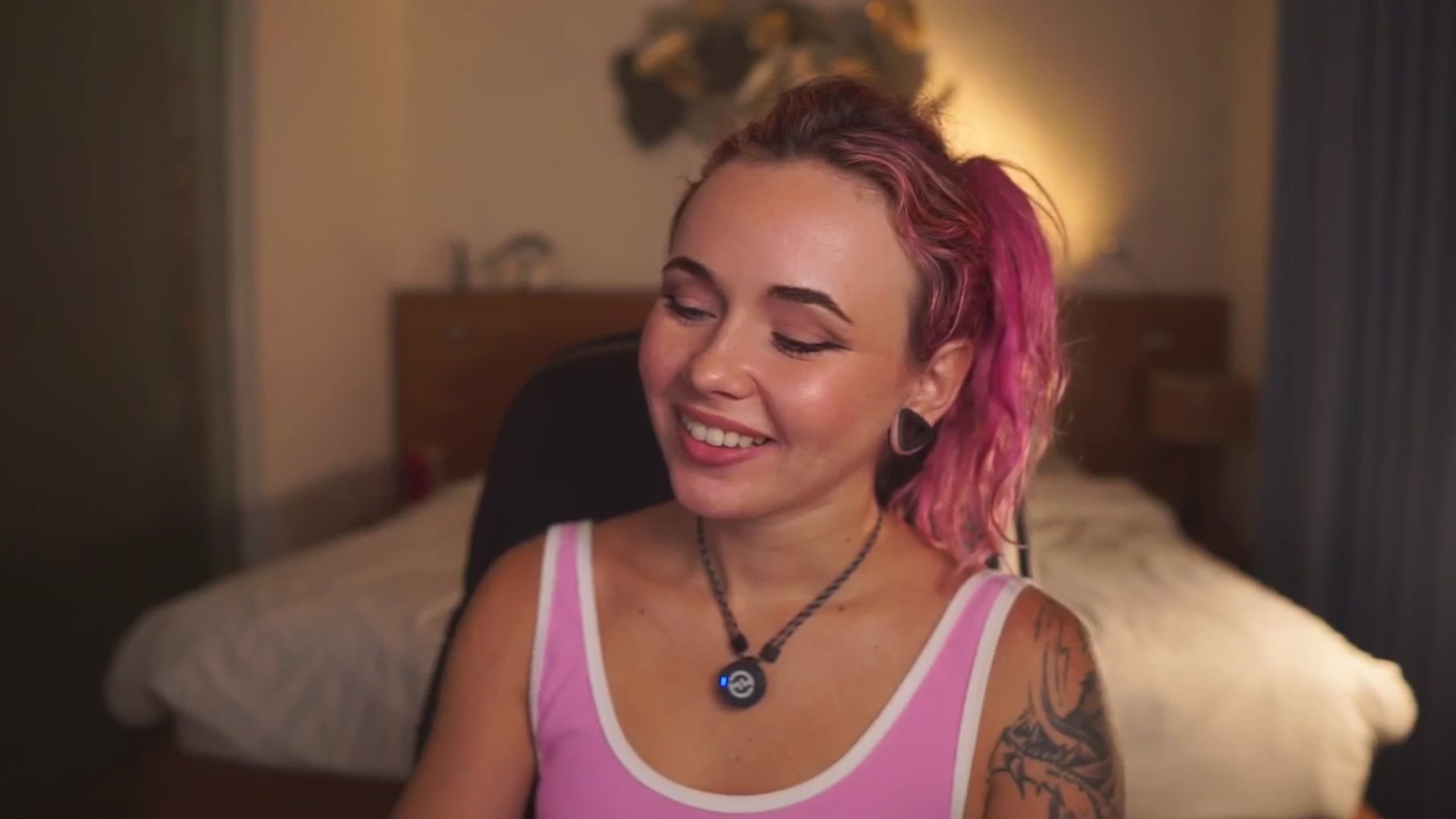 Gallery image thumbnail from Sarah_Pink's myfreecams stream on, 03/23/2026, 14:33 image 11 of 20