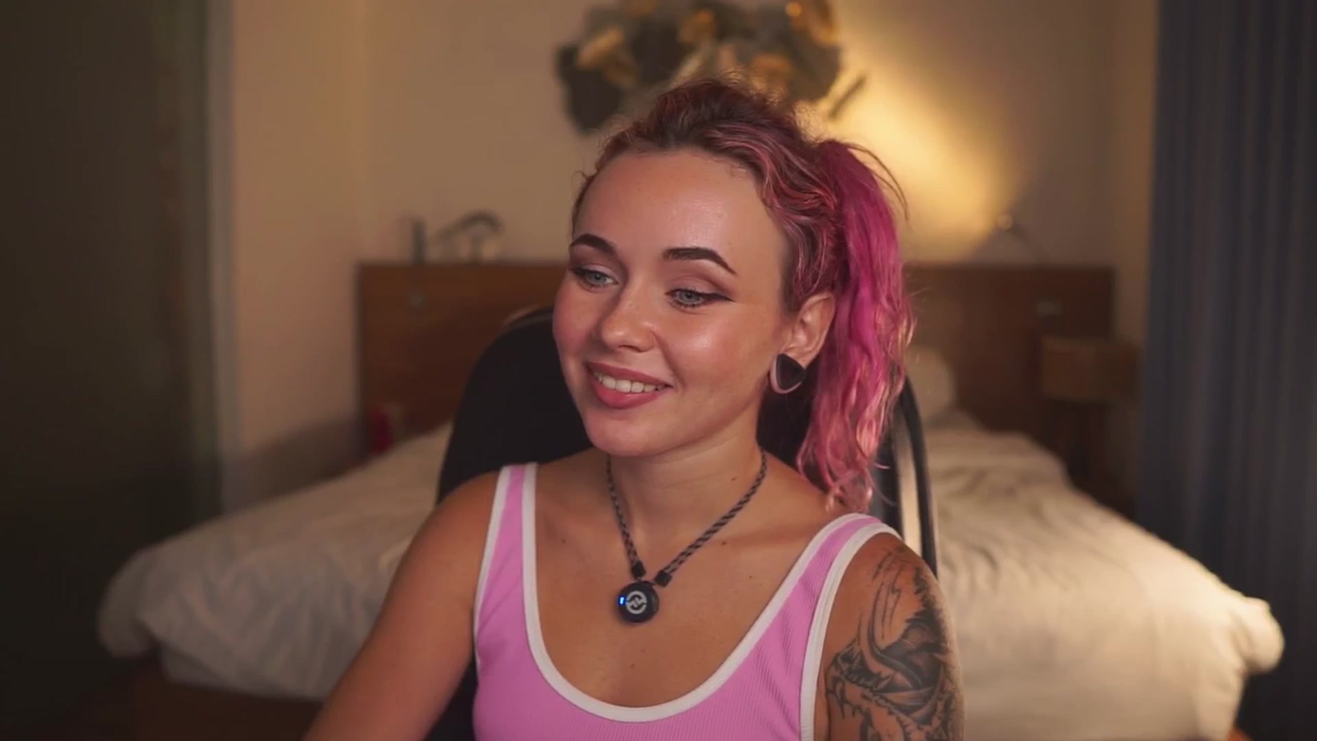 Gallery image thumbnail from Sarah_Pink's myfreecams stream on, 03/23/2026, 14:33 image 9 of 20