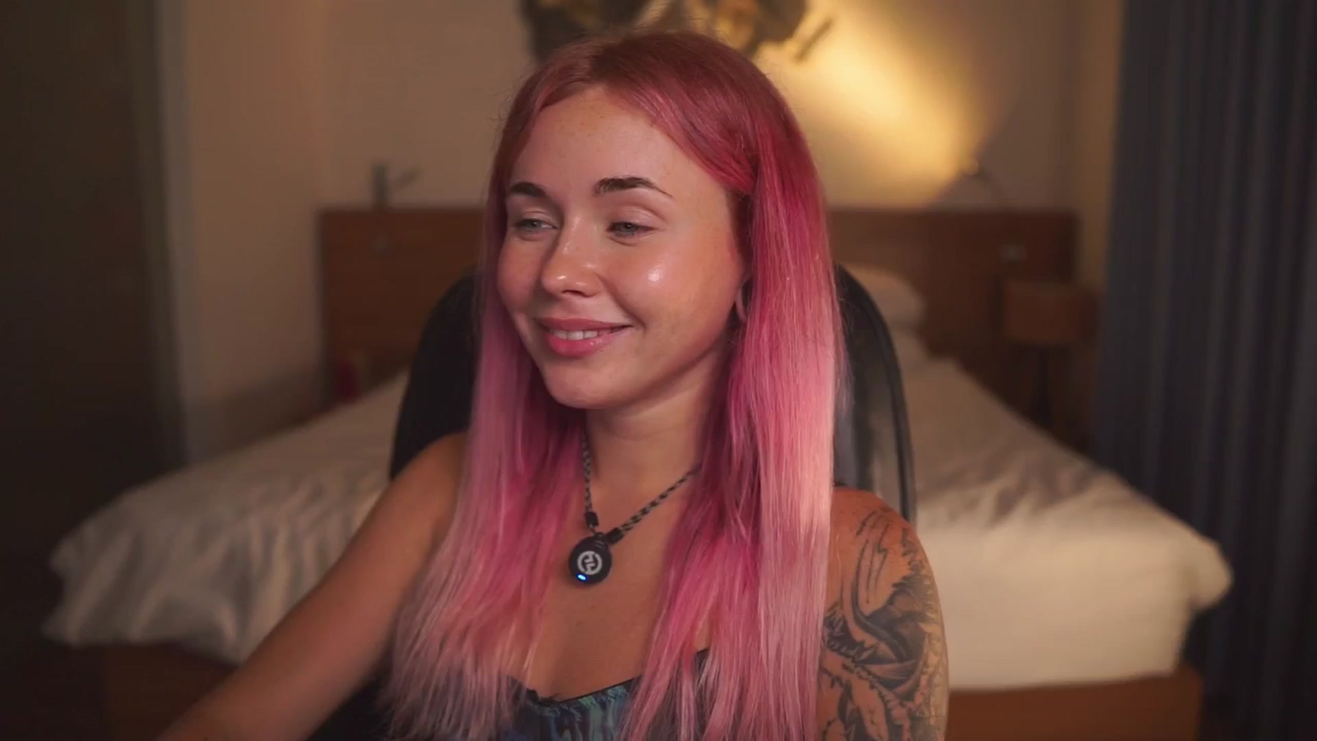Gallery image thumbnail from Sarah_Pink's myfreecams stream on, 03/26/2026, 14:31 image 16 of 20
