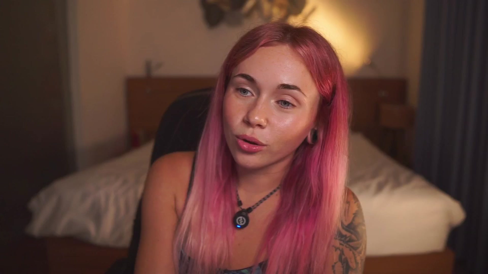 Gallery image thumbnail from Sarah_Pink's myfreecams stream on, 03/26/2026, 14:31 image 6 of 20