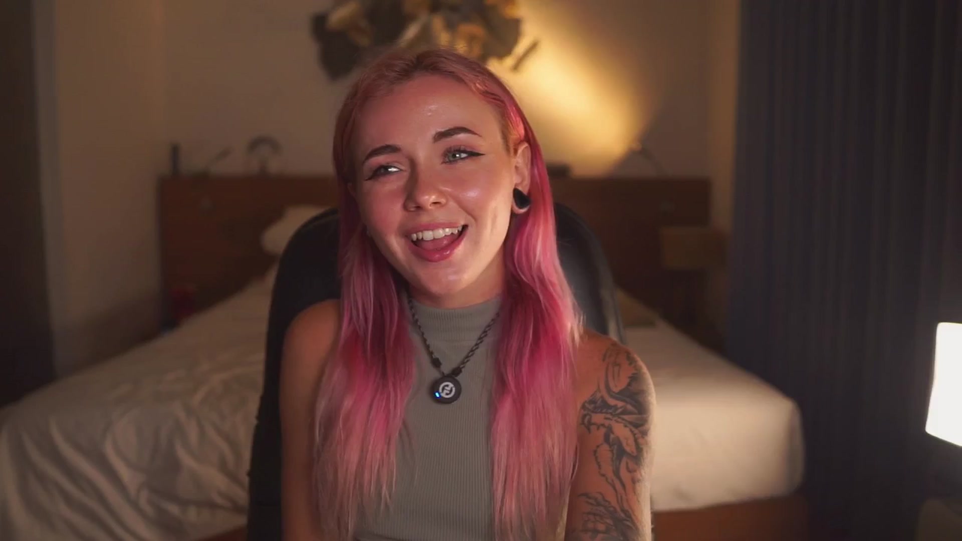 Gallery image thumbnail from Sarah_Pink's myfreecams stream on, 04/04/2026, 14:24 image 16 of 20