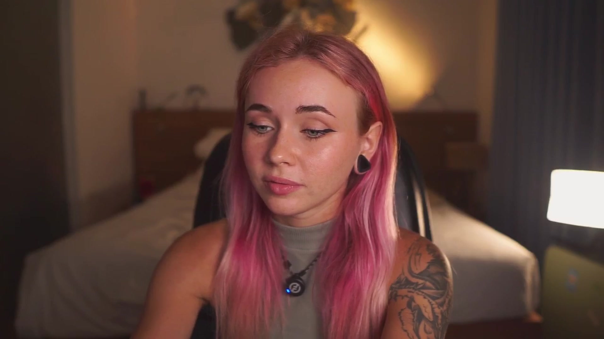 Gallery image thumbnail from Sarah_Pink's myfreecams stream on, 04/04/2026, 14:24 image 6 of 20