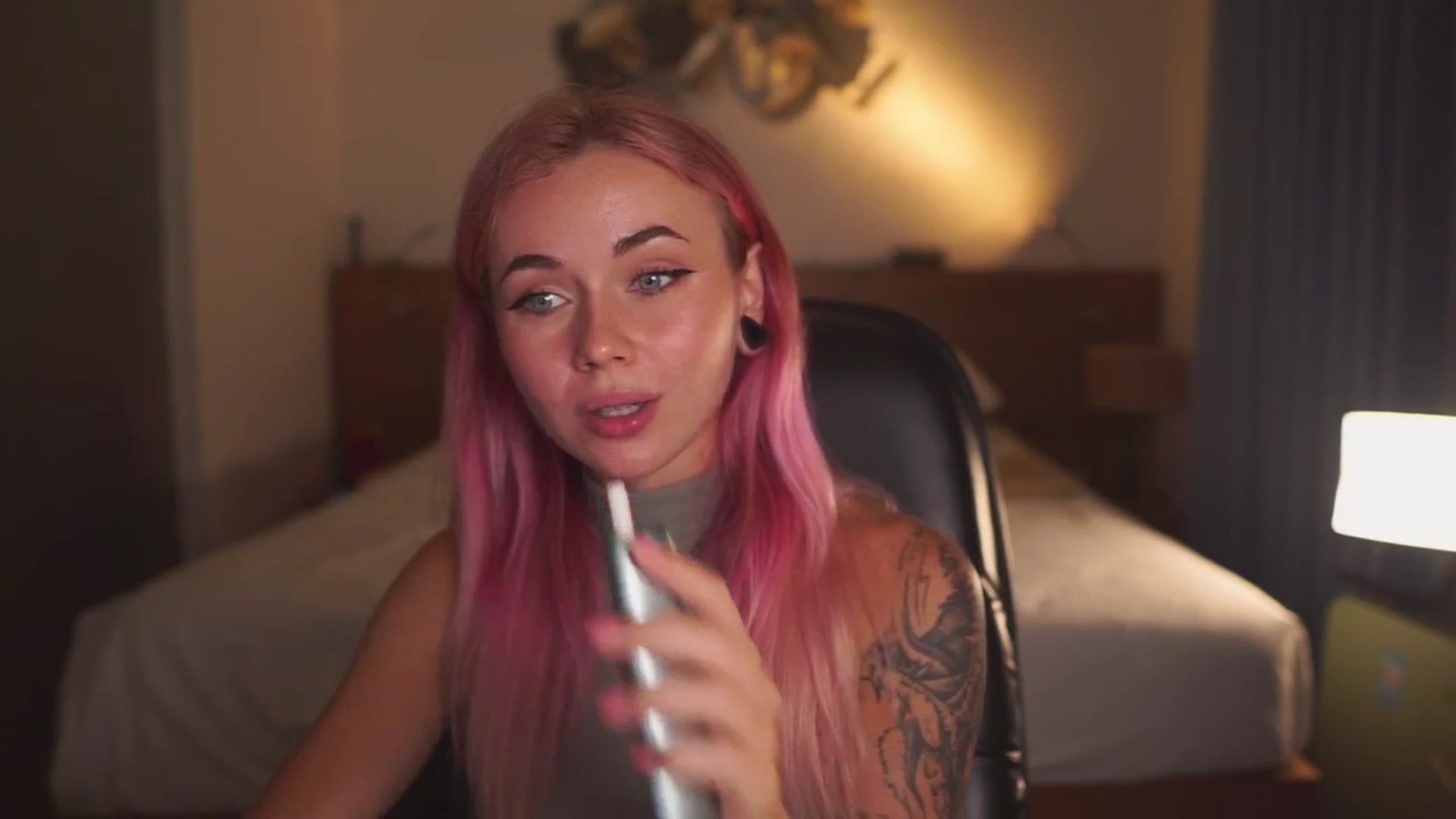 Gallery image thumbnail from Sarah_Pink's myfreecams stream on, 04/04/2026, 14:24 image 4 of 20
