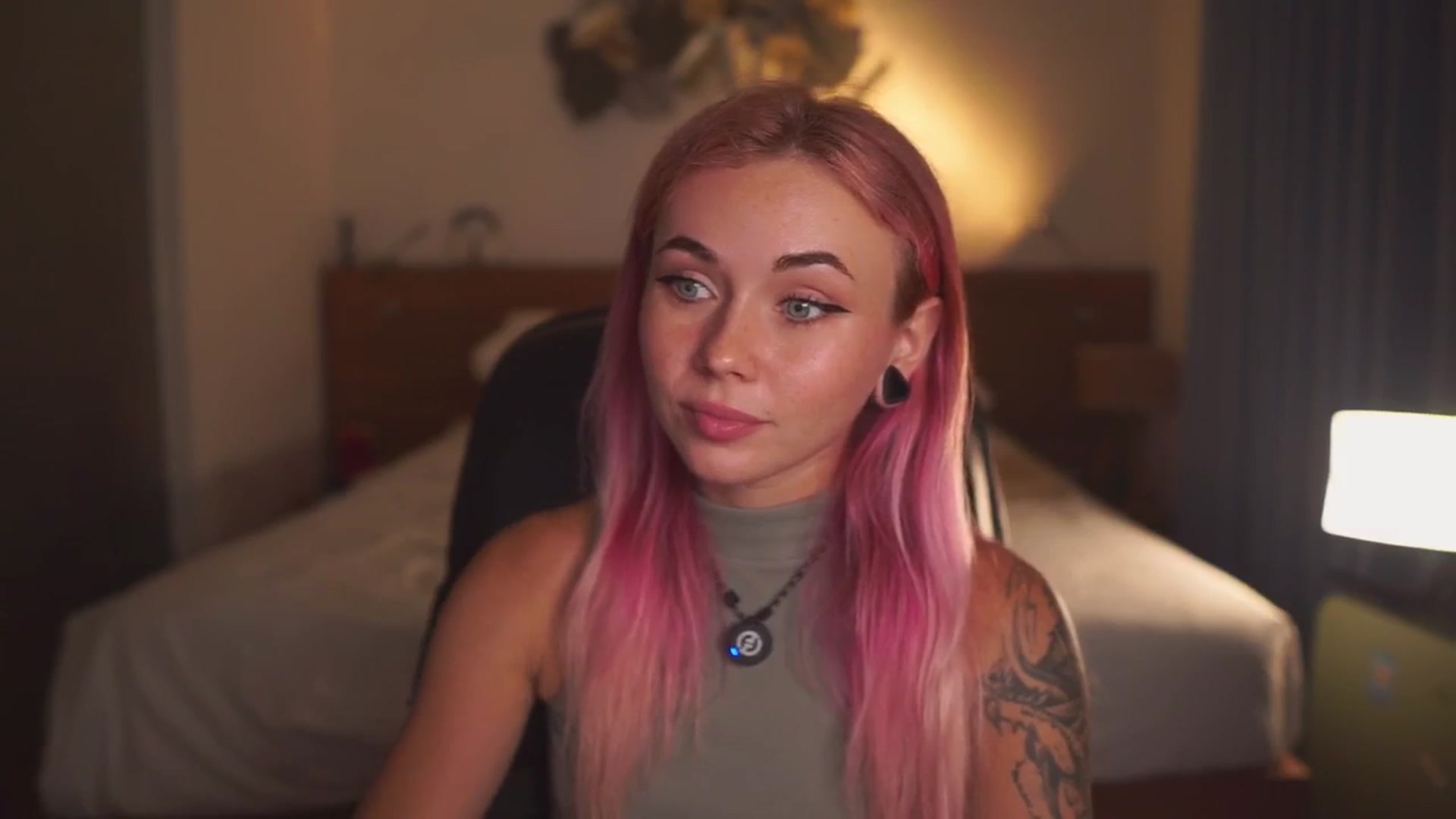 Gallery image thumbnail from Sarah_Pink's myfreecams stream on, 04/04/2026, 14:24 image 5 of 20