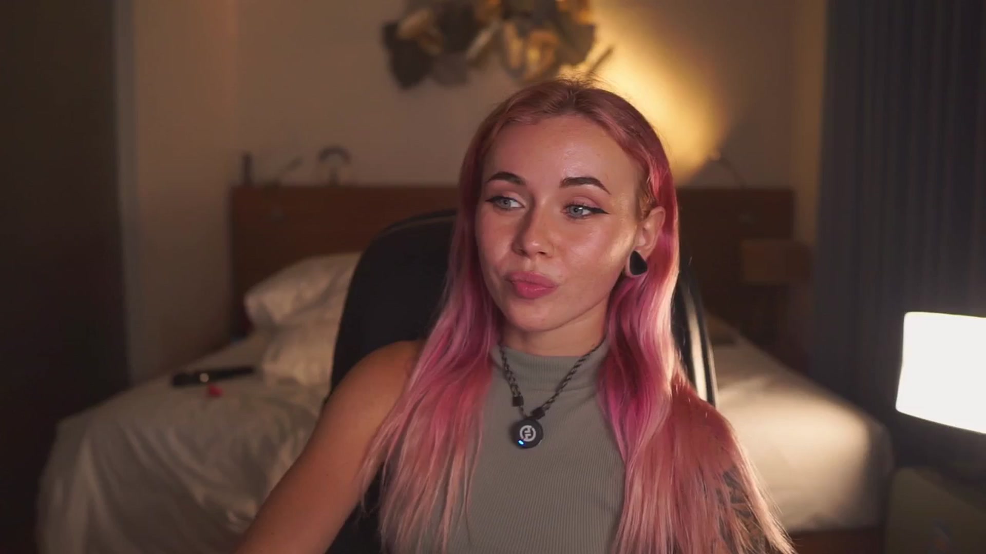 Gallery image thumbnail from Sarah_Pink's myfreecams stream on, 04/04/2026, 16:28 image 3 of 20