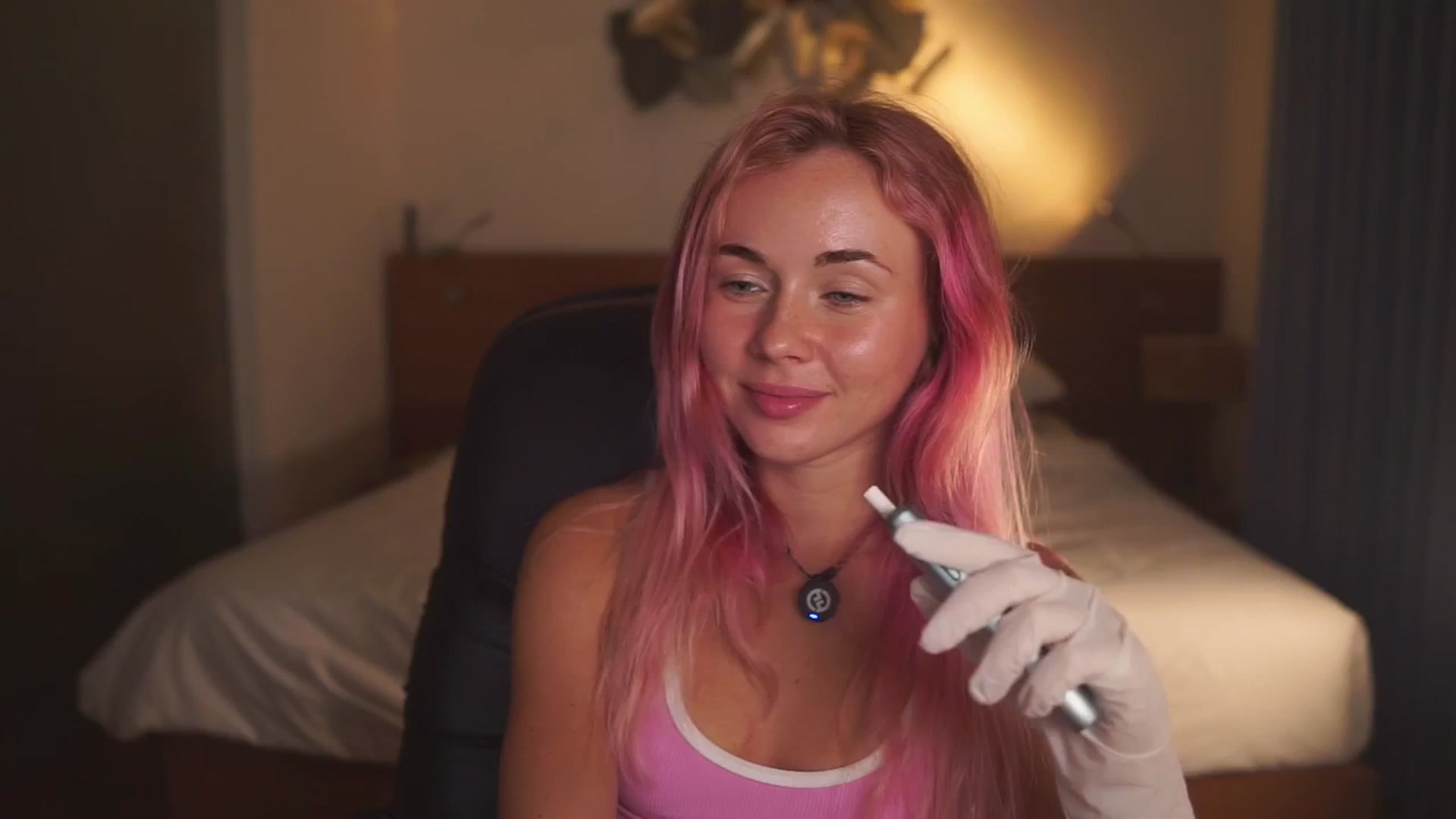 Gallery image thumbnail from Sarah_Pink's myfreecams stream on, 04/05/2026, 15:56 image 5 of 20