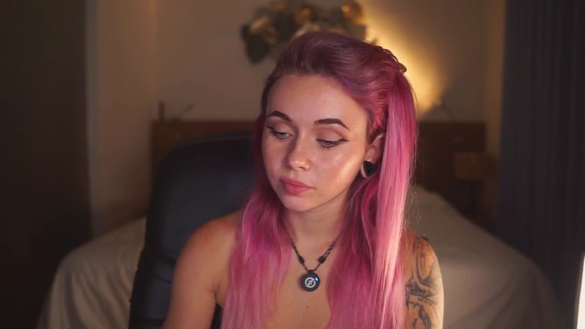 Gallery image thumbnail from Sarah_Pink's myfreecams stream on, 04/09/2026, 16:43 image 16 of 20