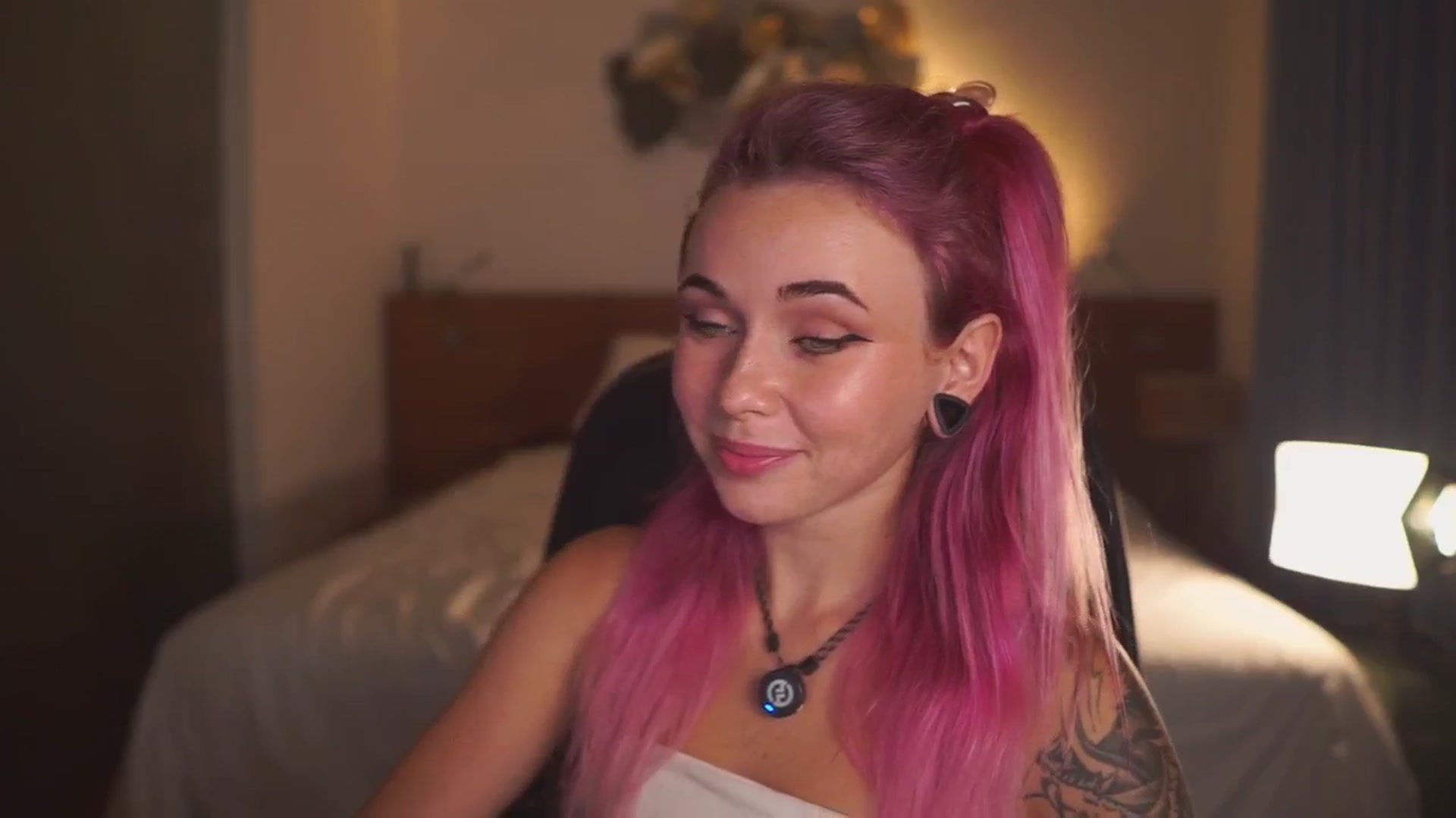 Gallery image thumbnail from Sarah_Pink's myfreecams stream on, 04/09/2026, 16:43 image 3 of 20