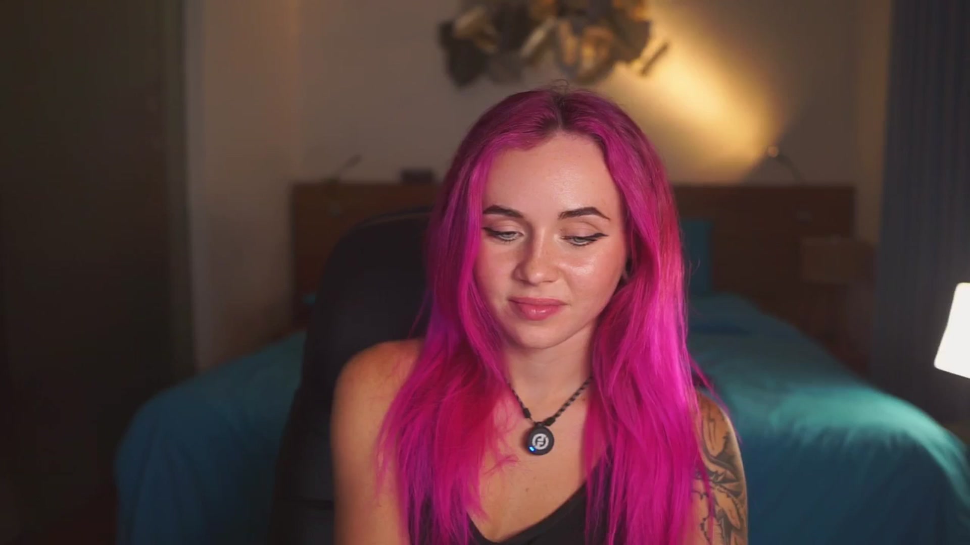 Gallery image thumbnail from Sarah_Pink's myfreecams stream on, 04/15/2026, 16:05 image 4 of 20