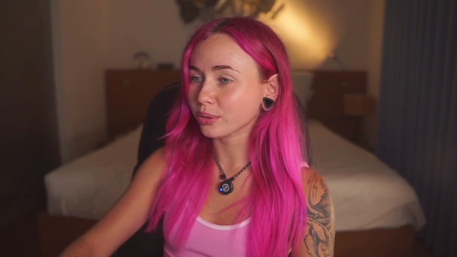 Gallery image thumbnail from Sarah_Pink's myfreecams stream on, 04/23/2026, 15:56 image 2 of 20